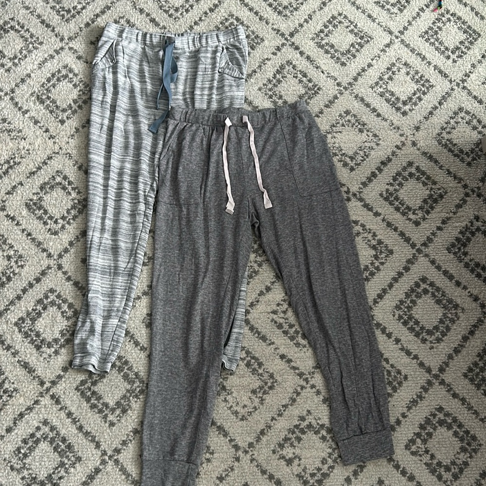 🩵3 for $10 Jogger sweatpants cozy sweats size L 🤍2 PACK🤍